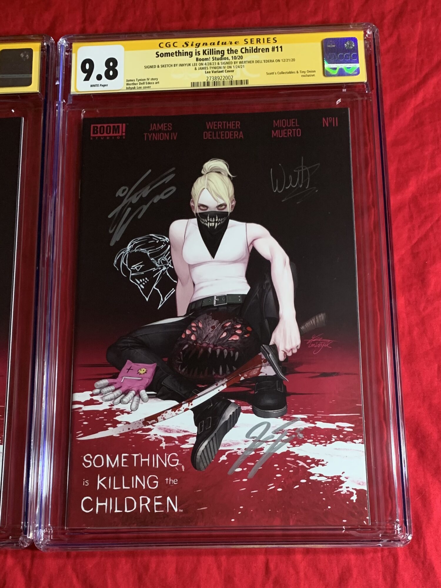 CGC SS 9.8~SOMETHING IS KILLING THE CHILDREN #11 (INHYUK LEE VARIANT~FULL SET OF THREE)~EACH SIGNED BY JAMES TYNION IV & WERTHER DELL’EDERA & INHYUK LEE WITH ORIGINAL SKETCH ART BY LEE - Image 2