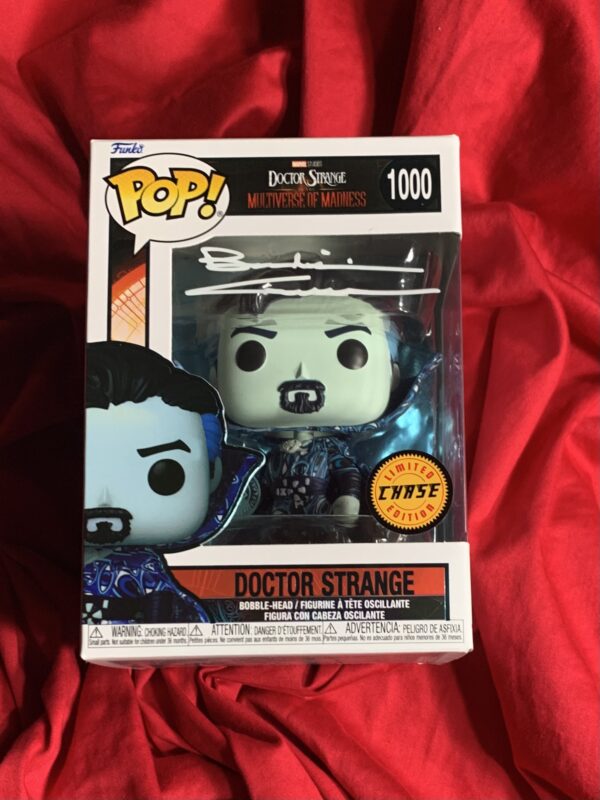 IN STOCK~Funko Pop! #1000 Doctor Strange in the Multiverse of Madness (Chase Variant)~SIGNED by Benedict Cumberbatch~Beckett COA and USA shipping included~67041