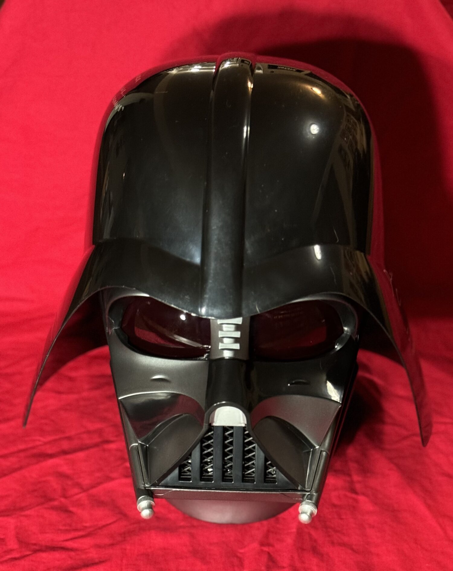 Star Wars Darth Vader Premium Electronic Helmet (The Black Series)~SIGNED with character name and quote (“It Seems I Have Underestimated You”) by Dmitrious Bistrevsky.   ALSO signed with character name and quote (“Anakin Is Gone…”) by Tom O’Connell~!!!  JSA COA and return USA shipping included - Image 4
